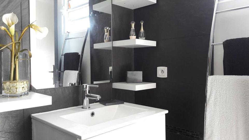Studio Quisqualis Sainte-Anne  Bagian luar foto